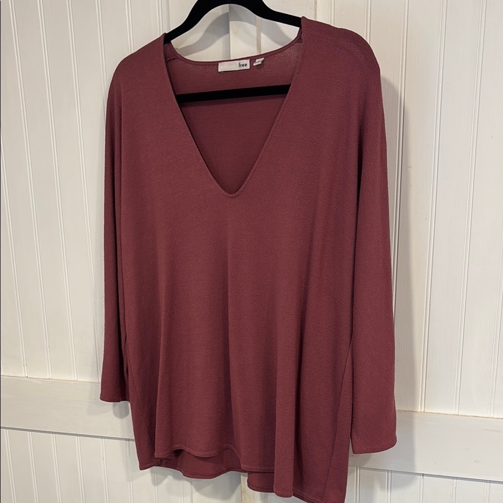 Wilfred free pullover, V-Neck Burgundy top size M